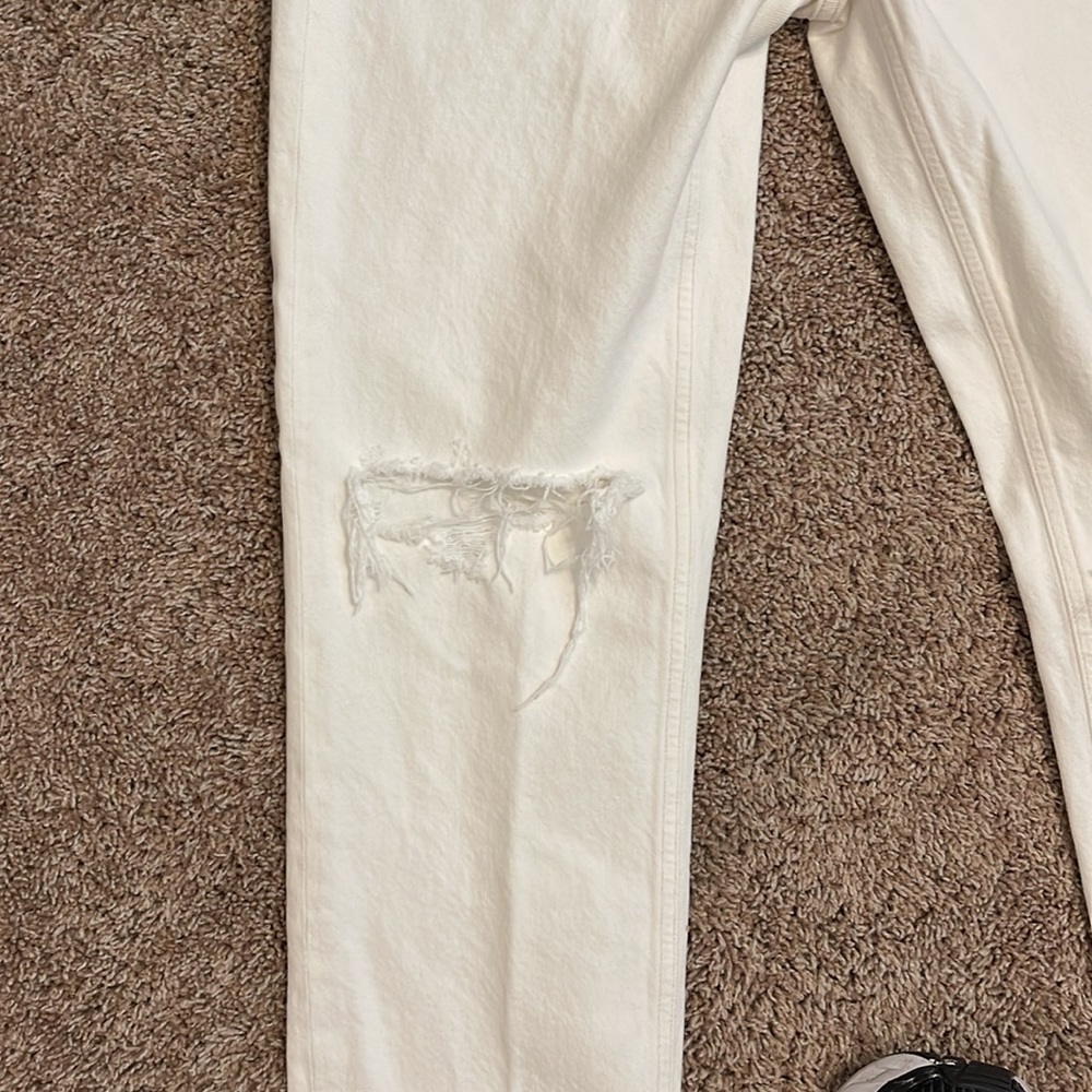 Agolde Riley White Jean - Picture 5 of 9